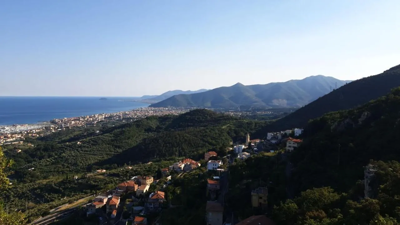 B&B Tra Cielo E Mare Pietra Ligure 0*,  Italië