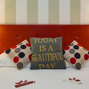 https://zefiro-home.it-romehotels.com
